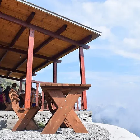 Buni I Bajraktarit Hostel