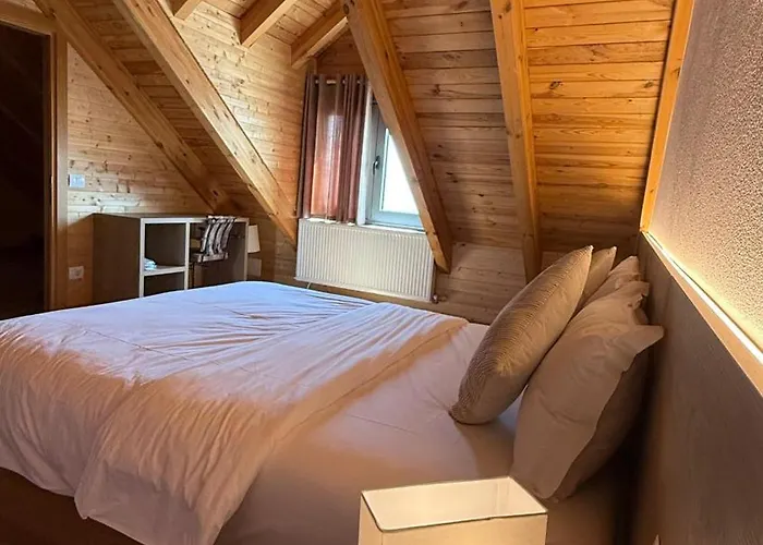 Buni I Bajraktarit Hostel Boge