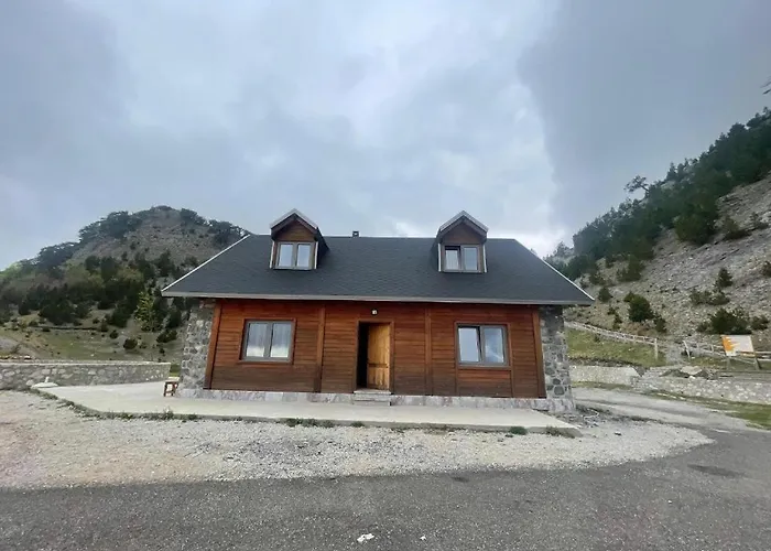 Buni I Bajraktarit Ostello