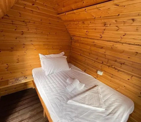 Buni I Bajraktarit Ostello Boge