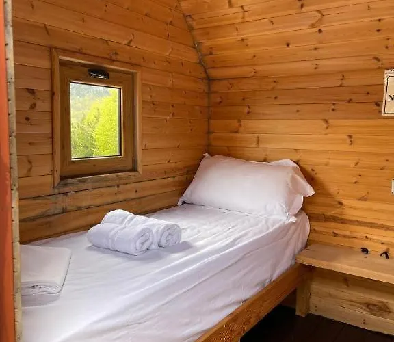 Buni I Bajraktarit Ostello Boge